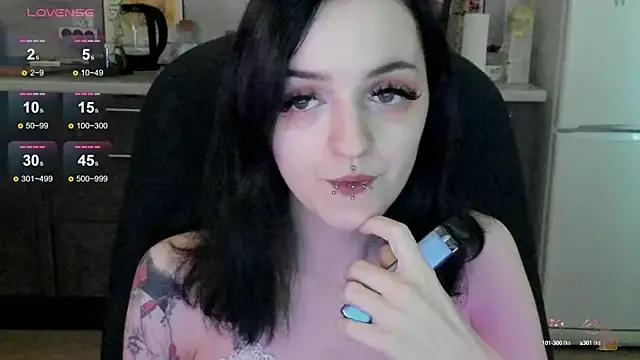 linaa__tyaan — air kiss