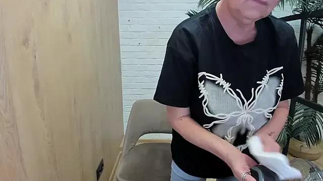 Freechat LindaPassionate on StripChat