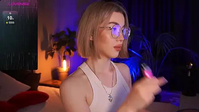 Freechat LindaThacker on StripChat