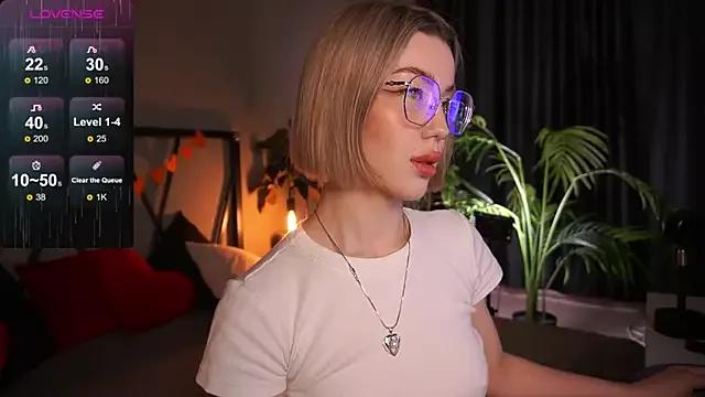 Freechat LindaThacker on StripChat