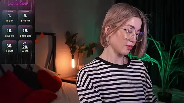 Freechat LindaThacker on StripChat