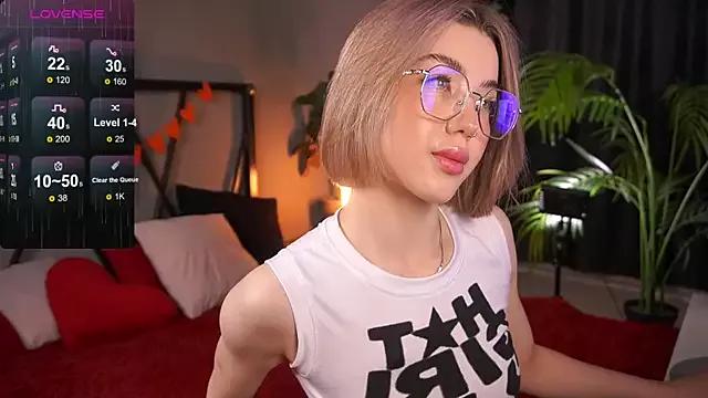 Freechat LindaThacker on StripChat