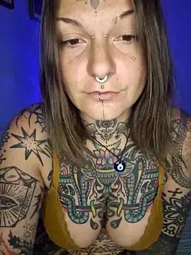 lizzardqueeen — panties off + 5 nudes LT