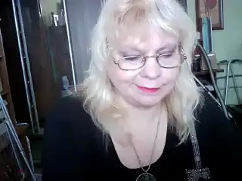 LOLA8888 on StripChat 