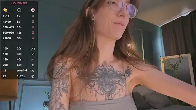 Lola_Missy on StripChat 