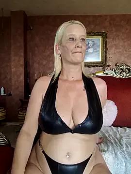 Freechat Lotus-blume1 on StripChat