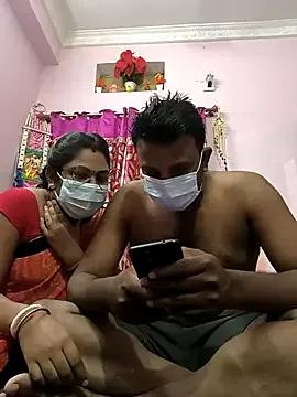 Lovlycouple1 on StripChat 