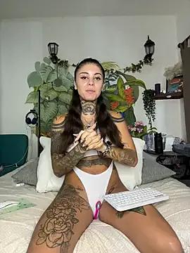 lucyrossink — vibrating dildo+lovense