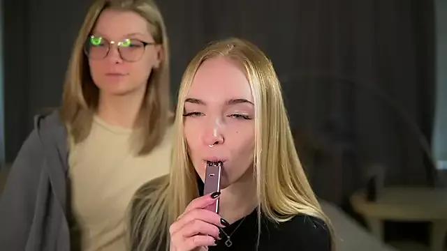 MaeEversley on StripChat 