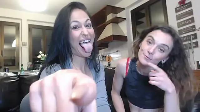 Freechat Masha_Real_84 on StripChat