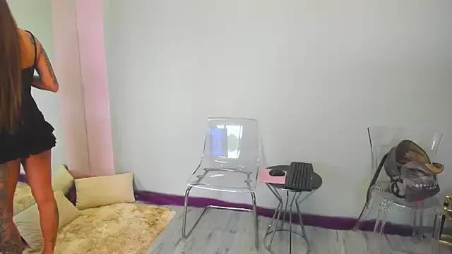 Freechat MayaHellen on StripChat