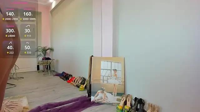 Freechat MayaHellen on StripChat