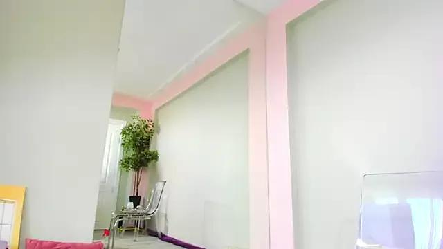 Freechat MayaHellen on StripChat