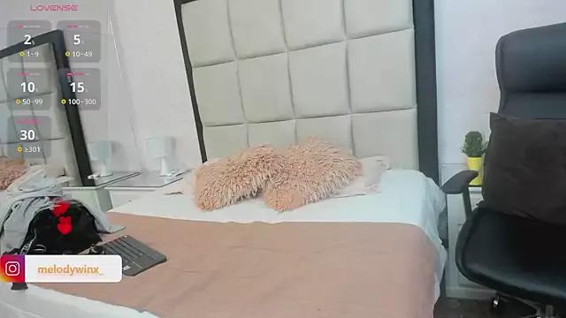 Freechat MelodyWinx on StripChat