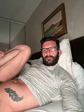 Freechat Michel_huge on StripChat