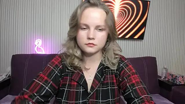 milalapka — caress a pussy+oil all over body