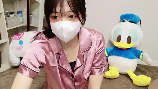 Group NA-KAREN-V8 on StripChat