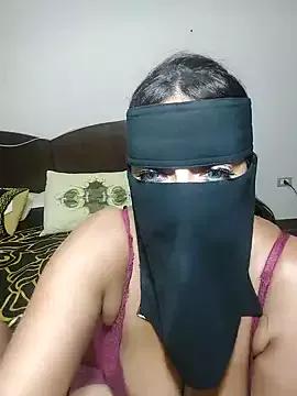 Nisreenn — Freechat on StripChat