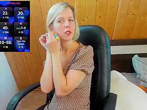 Freechat NonCasual5 on StripChat