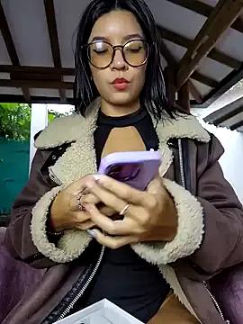 Freechat Pretty_roxxyy on StripChat