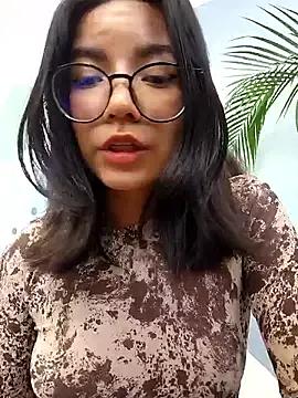 Freechat Pretty_roxxyy on StripChat