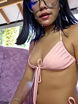 Freechat Pretty_roxxyy on StripChat