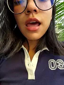 Freechat Pretty_roxxyy on StripChat