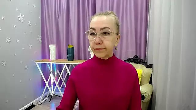 Freechat queen_a_n_i on StripChat