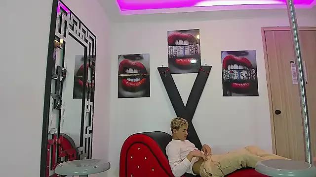 Freechat RED_EMPIRE on StripChat