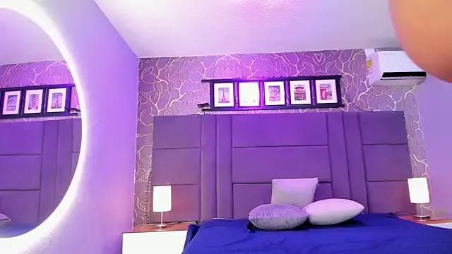 Freechat samyriverss on StripChat