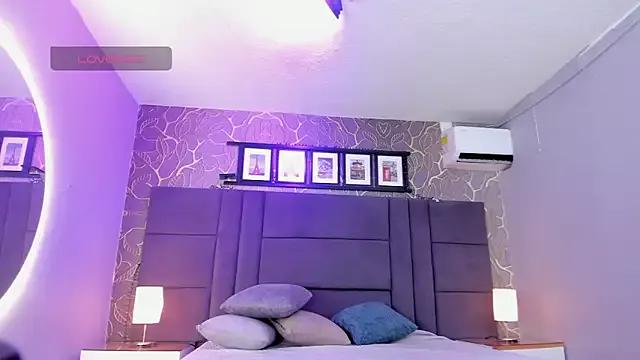 Freechat samyriverss on StripChat