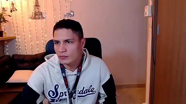 SaraClub_JY on StripChat 