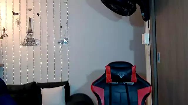SaraClub_JY on StripChat 