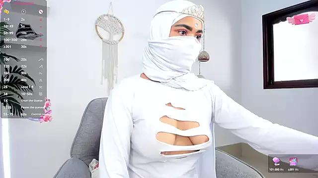 saray_halam on StripChat 