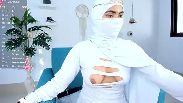 saray_halam on StripChat 