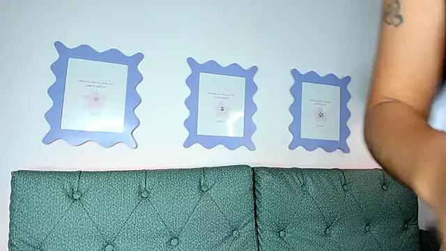 saray_halam on StripChat 