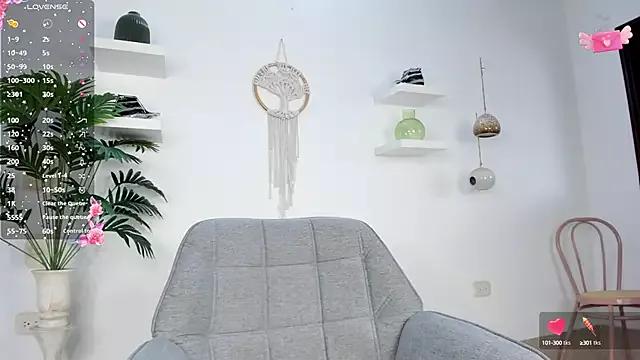 saray_halam on StripChat 