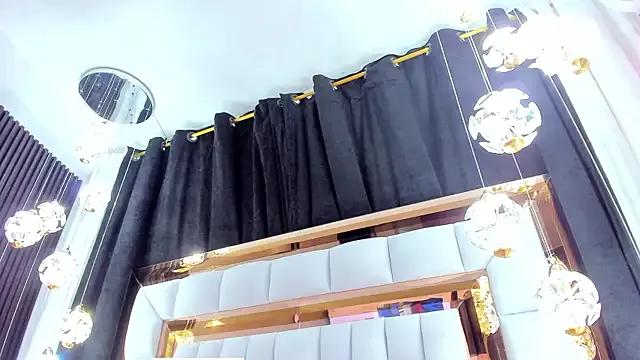 Freechat SarayRoyse on StripChat