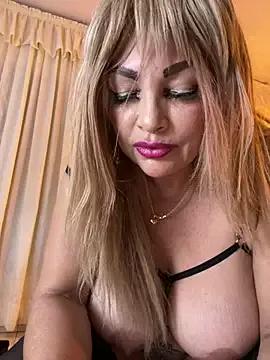 Freechat scarlett_sexx69 on StripChat
