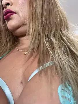 Freechat scarlett_sexx69 on StripChat