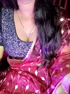 Freechat SexyAndHottie on StripChat