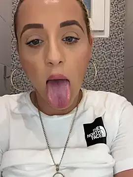 Freechat Strongqueen on StripChat