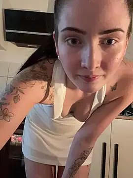 Freechat Sugarlina on StripChat