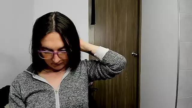 Freechat Sweet-Suck69 on StripChat