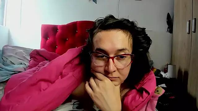 Freechat Sweet-Suck69 on StripChat