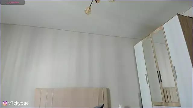 Freechat sweety_vikky on StripChat