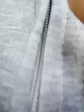 tara_0000 on StripChat 