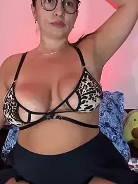 Freechat TatianaMonteross on StripChat