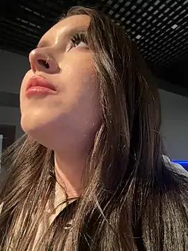 Freechat TrishaWinslet on StripChat