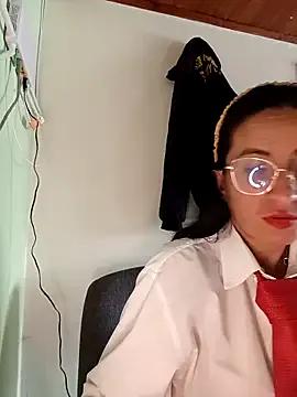 Valentina--1 — Playing with my pussy at work